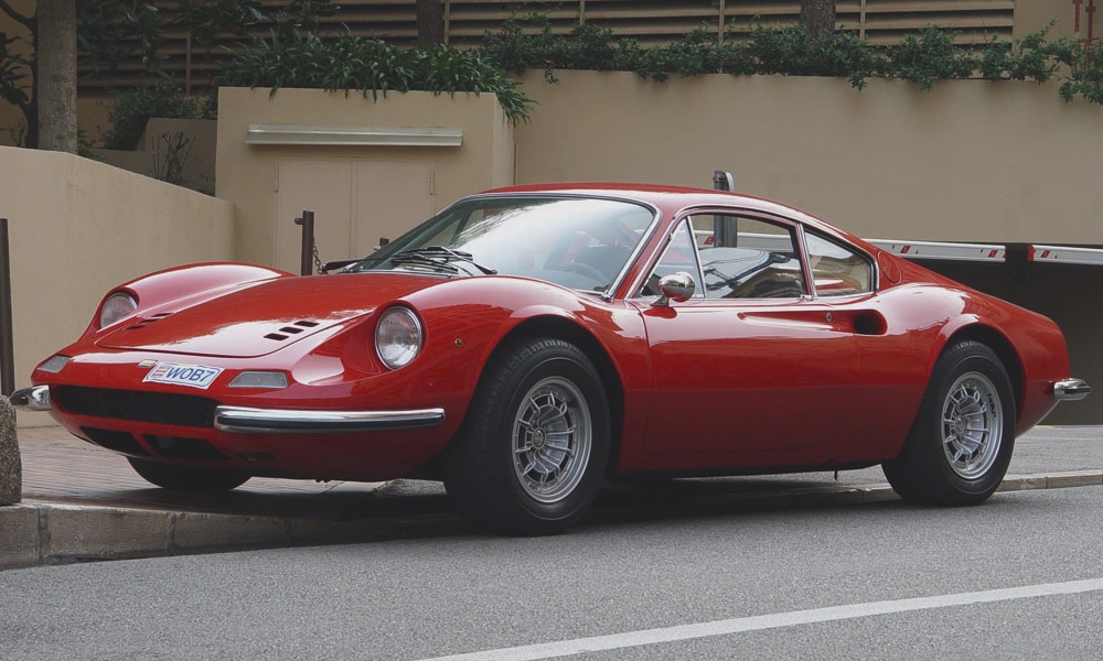5 Key Benefits of Working With Mildford’s Trusted Experts in Classic Cars